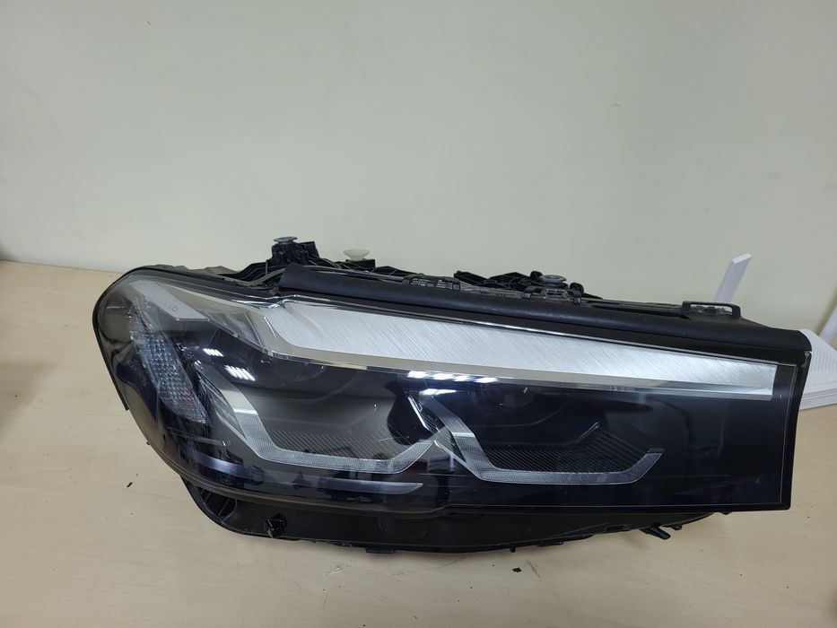 Десен фар фарове BMW G30 G31 LED Facelift desen far farove бмв г 30