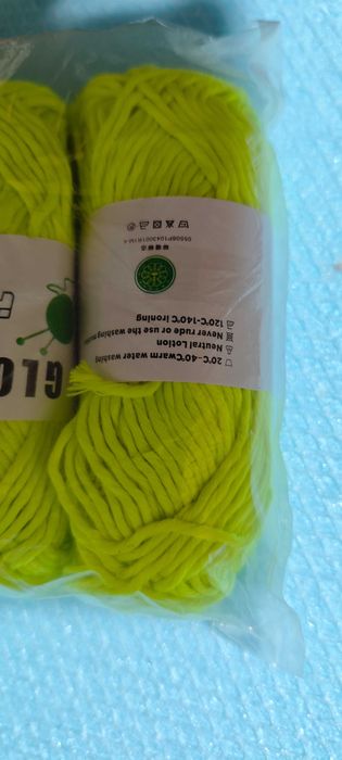 Светеща в тъмното прежда за плетене. 4бр