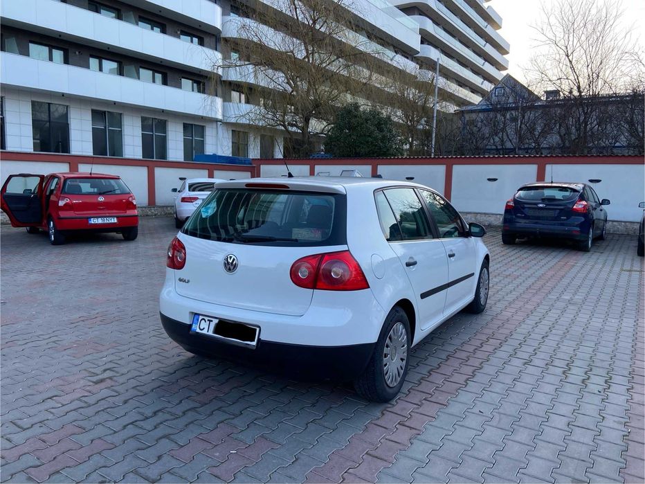 VW Golf 5 - an 2009 - unic proprietar - dublu climatronic -  160.035 km - 4000 euro