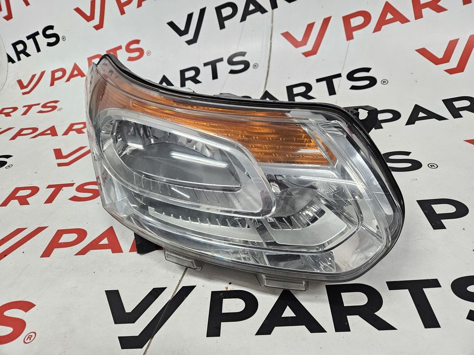 Десен фар Citroen C3 Picasso 08-13 г