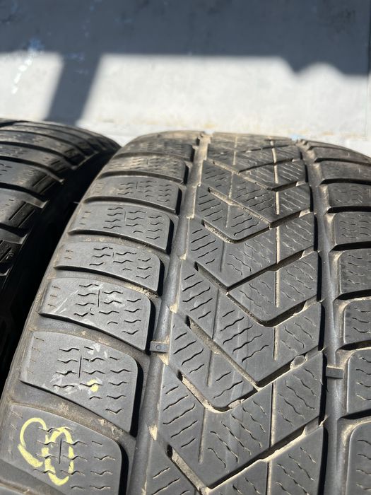 2 бр. зимни гуми 245/40/18 Pirelli MO DOT 3422 4,5 mm