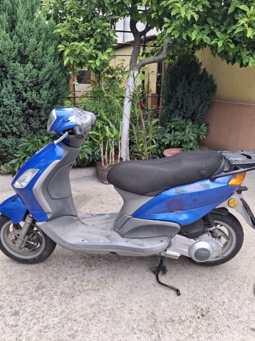 Motoscuter PIAGIO 125 cmc 4t