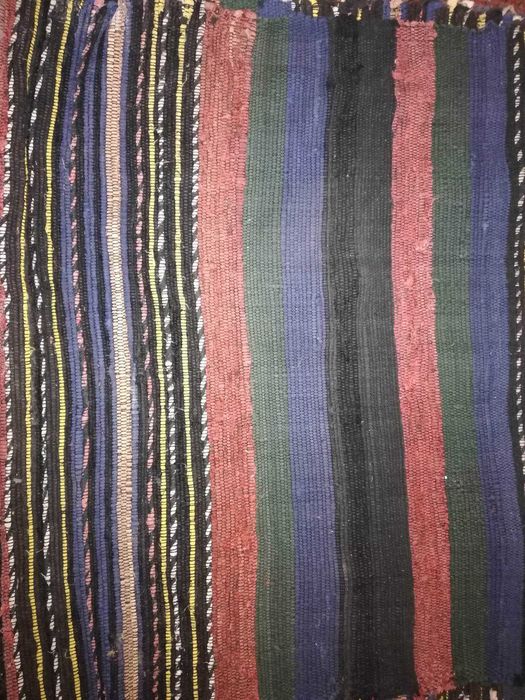 Традиционни български черги, ръчно тъкани