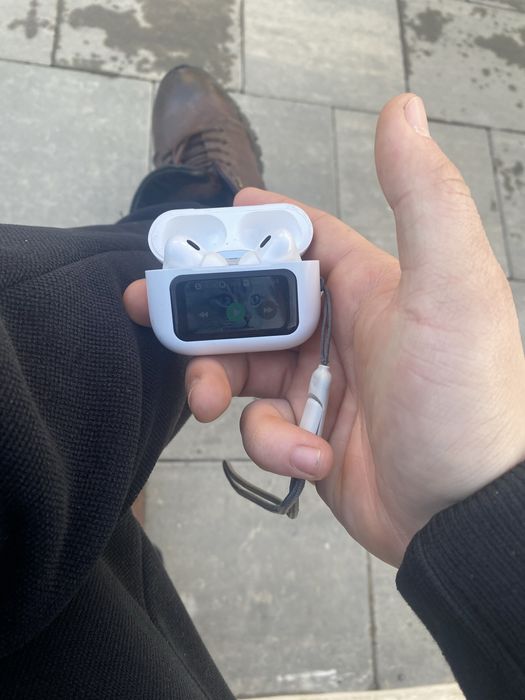 AirPods Pro девять Pro