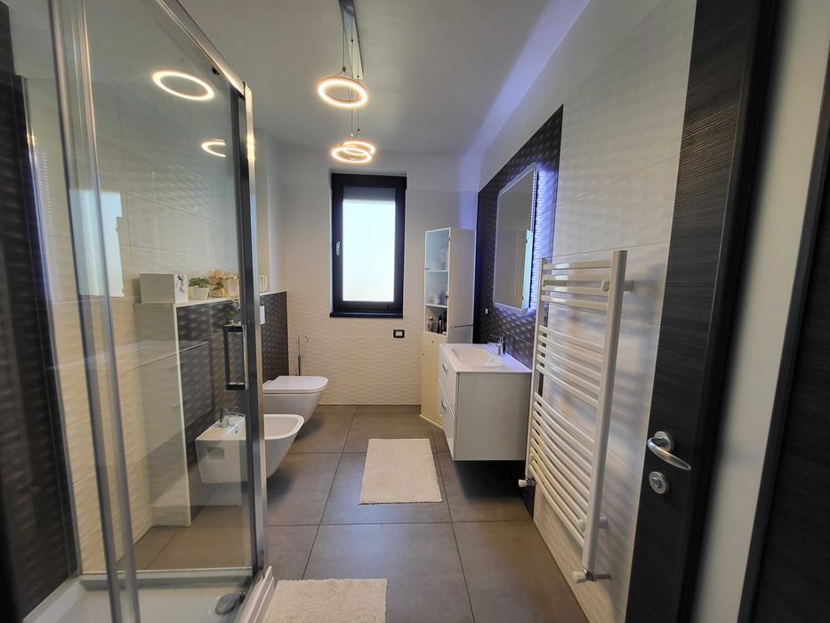 Casă individuală, modernă, complet mobilată in Costinesti