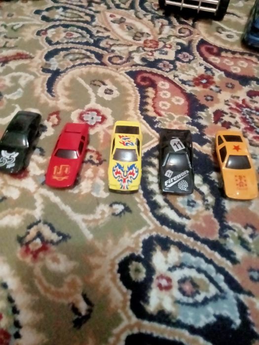 Машинки гоночные