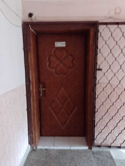 Продава се Тристаен апартамент в Карнобат - 72 кв.м за 1544 €/кв.м - Снимка #12