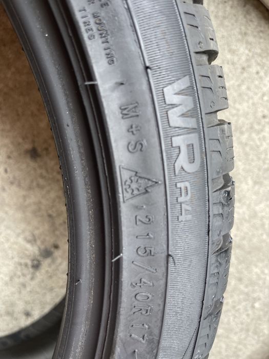 4 anvelope de iarna Nokian 215/40/17 ca noi