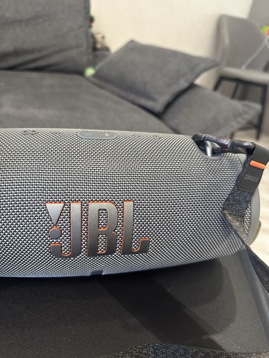 Продам колонку JBL Xtreme 3