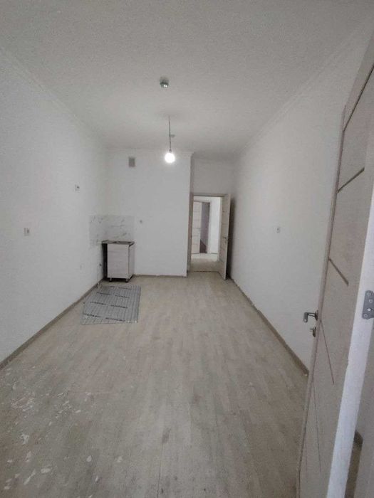 сотилади 4хонали квартира Янгихаёт тумани