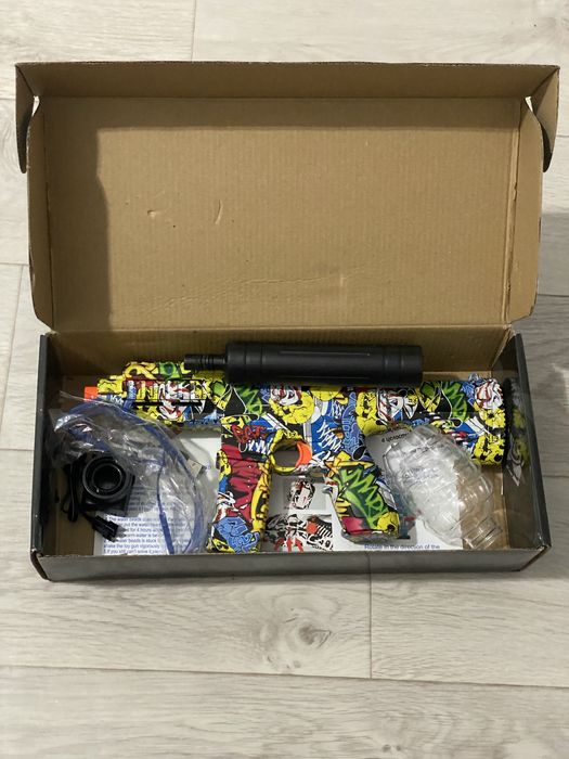 Toy gun орбизган