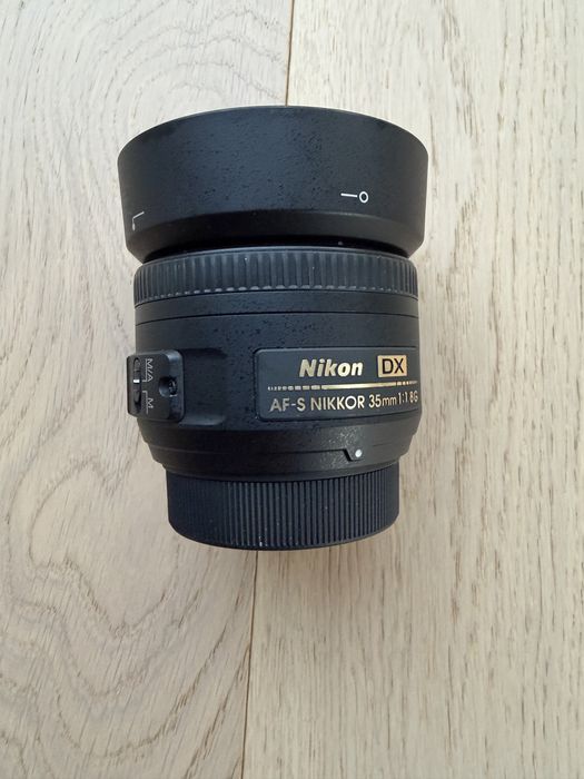 Obiectiv Nikon NIKKOR AF-S 35mm 1.8G, Blitz Nikon SB-600