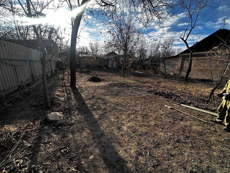 5 sotx yer uchastkasi sotiladi