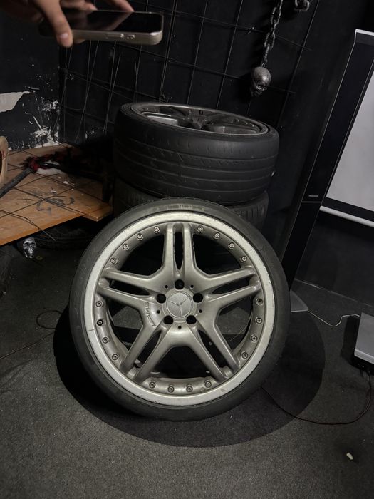 AMG крамадоры диски r19 на Мерседес