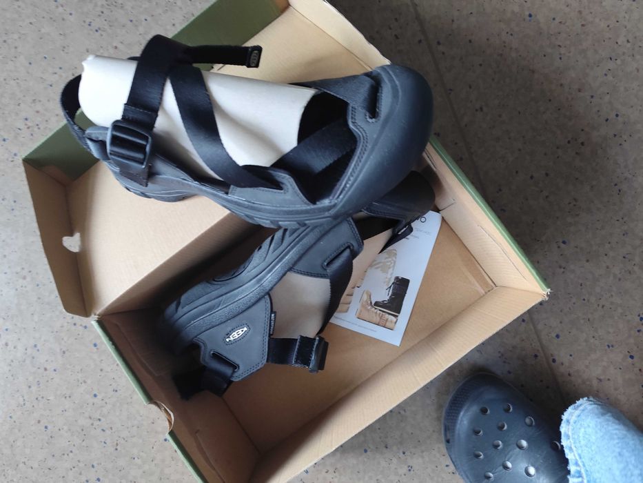 Обувки сандали 45 номер