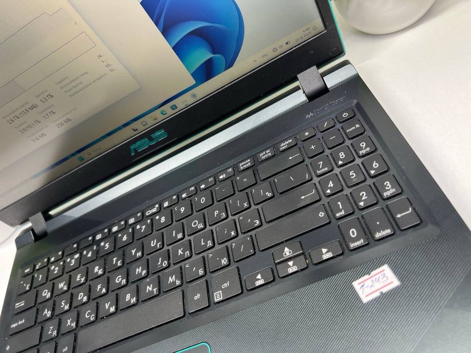 Asus core i5-18 GTX 1050