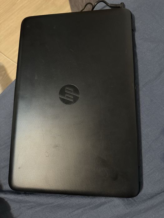 Vând laptop Hp negru