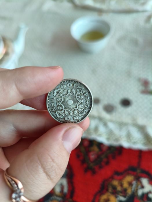 Серебряная монета Японии 100 иен «Феникс», 1958 г. (33 год Сёва)