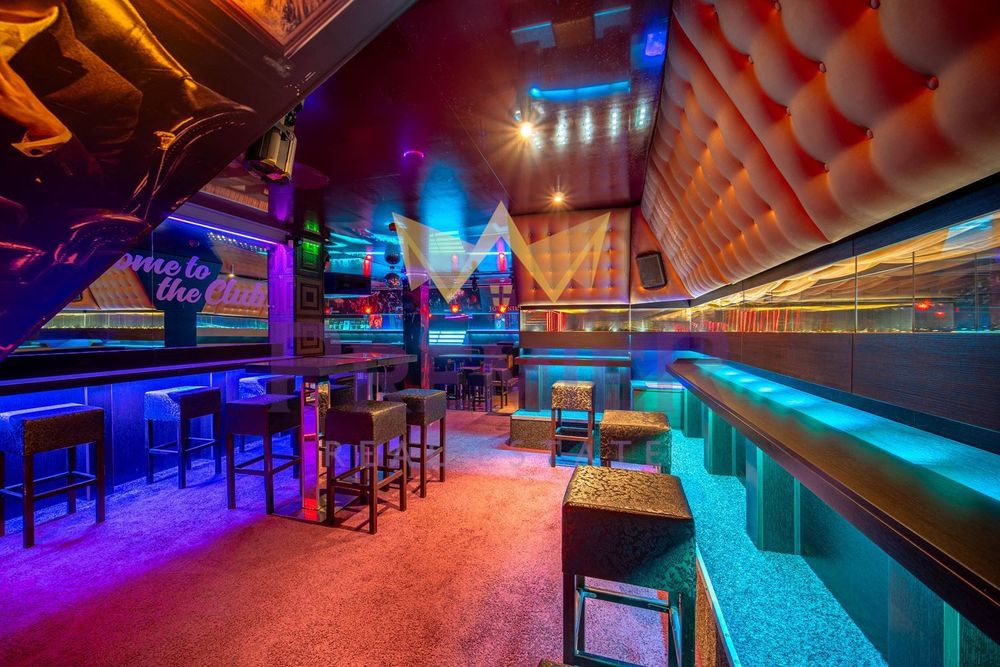 Дава се под наем Заведение в Варна, Център - 170 кв.м за 1530 € - Снимка #4