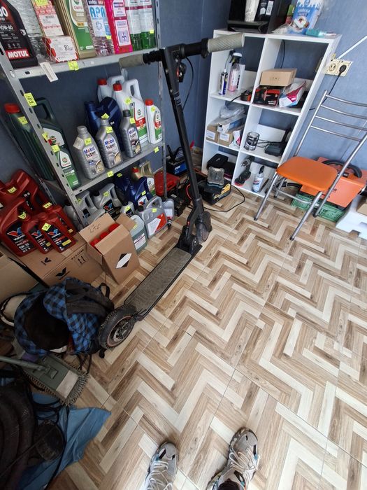 Dau trotinetă pentru dezmembrări