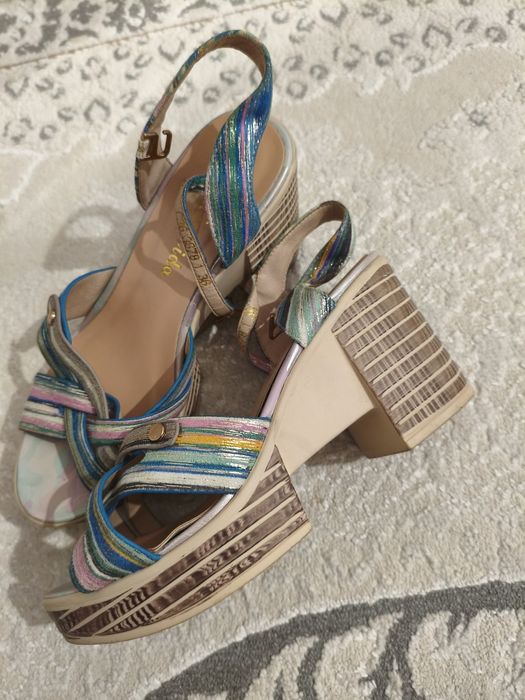 Обувь в отличном состоянии