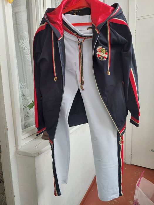 Спортивный костюм для девочек подростков новый