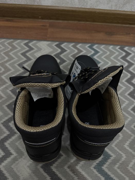 Продам ботинку новая рабочая