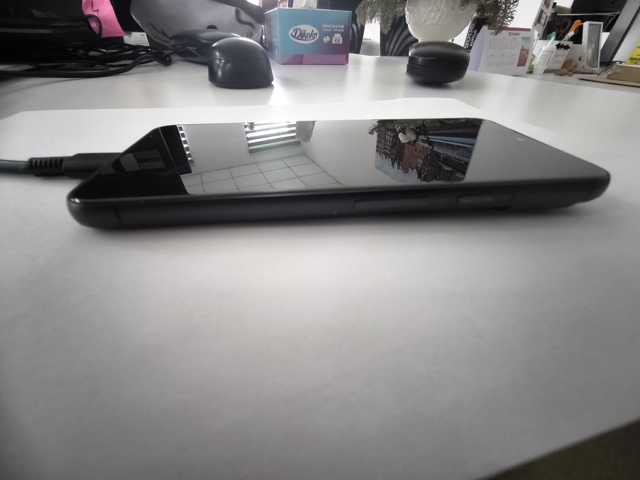 Google Pixel 8 pt Piese , Defect Placă (Ecran Original IMPECABIL)