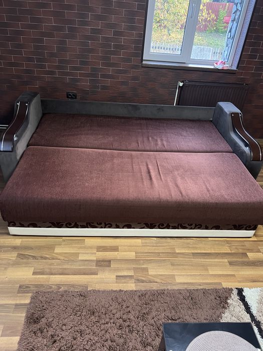 Vand canapea extensibilă!