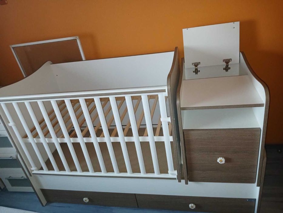 Бебешка кошара. Чисто нова не е използвана сглобена с ракла