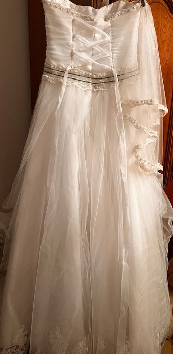 Rochie de mireasă cu voal