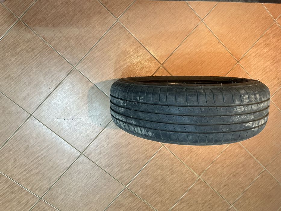 Срочно продам летние шины