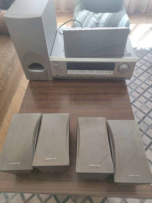 Система за домашно кино 5.1 Onkyo