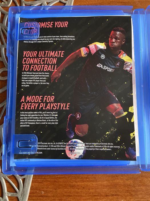 Игра За PS4 FIFA 20