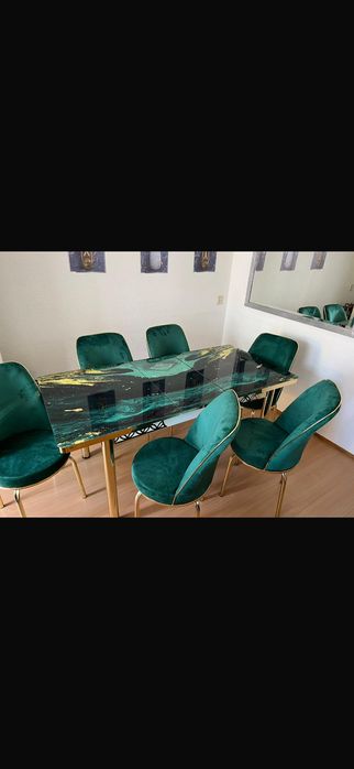 Oferim spre vânzare mobilă pentru casă : canapele extensibile, mese +6 scaune și mobilier la comandă - buget pentru toate buzunarele