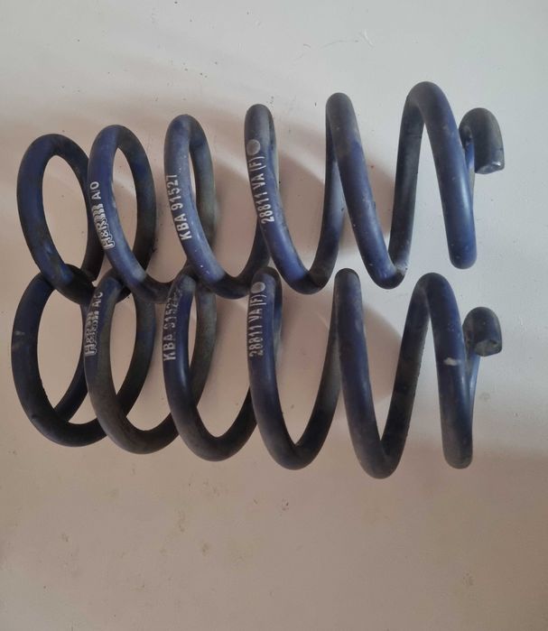 Два броя спортни пружини