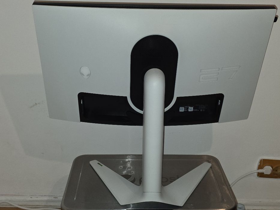 Monitor Alienware AW2723DF