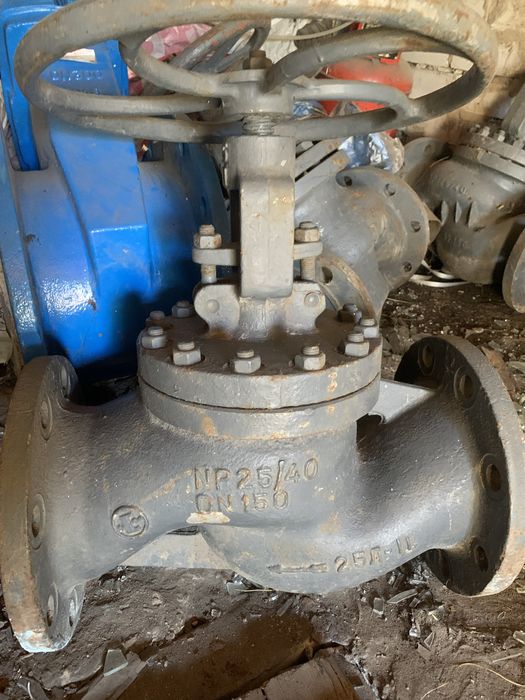 Вентиль стальной