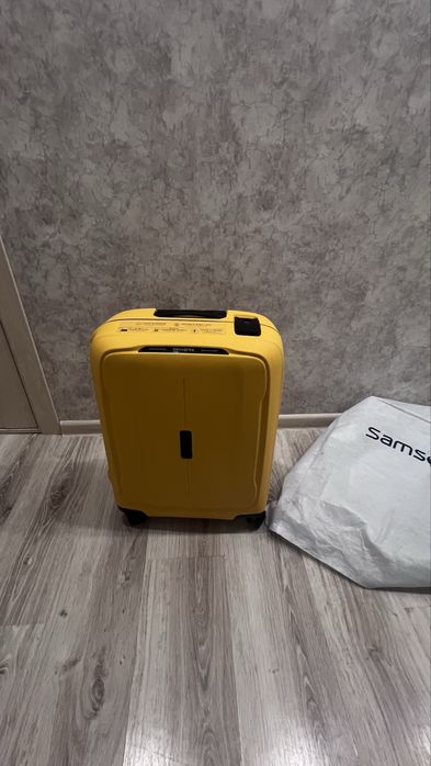 Продам чемодан samsonite original