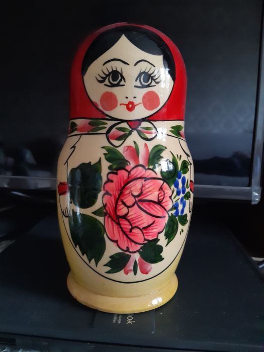 Фарфоровые статуетки 60 годов