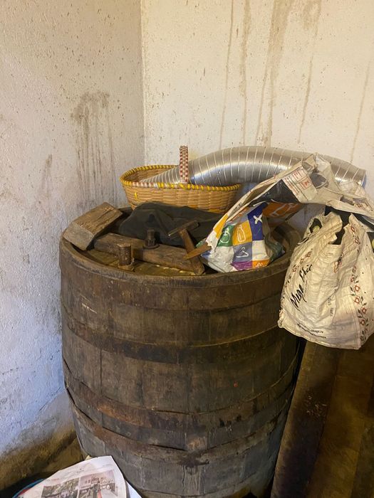 Vand 3 butoaie din lemn de stejar, de 500 l