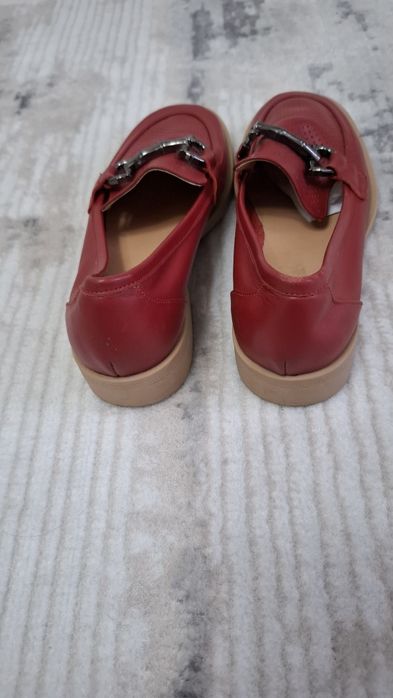 Натуральная кожа 36р .