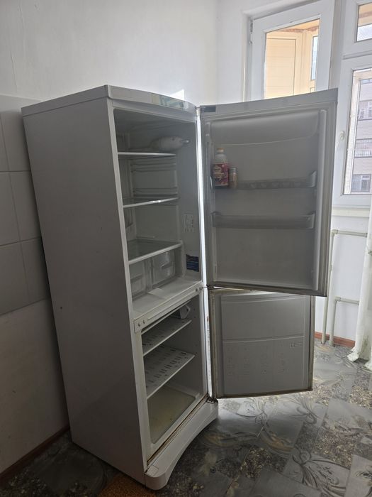 Холодильник рабочий