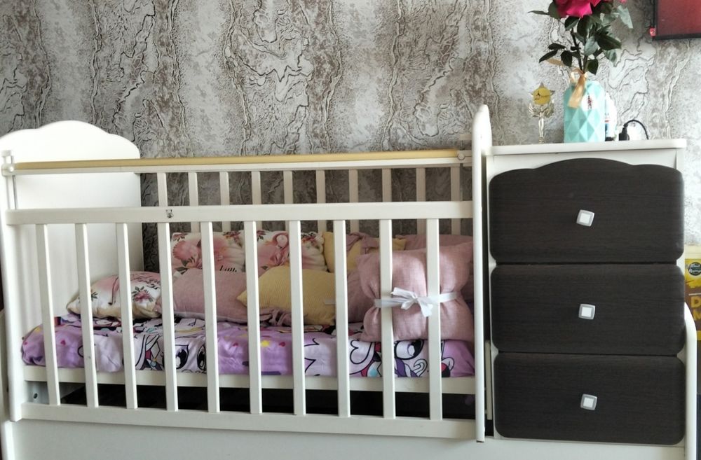 Продам кроватку детскую