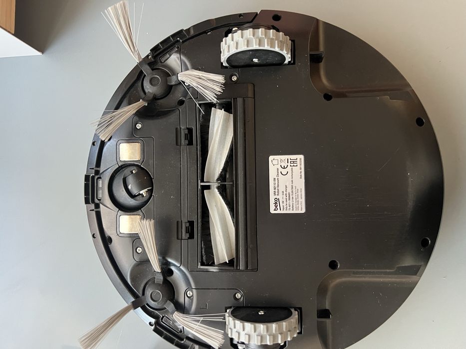 Aspirator robot BEKO VRR60110VW, 0.5l, autonomie max 110 min, Wi-Fi, functie mop