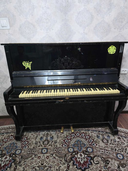 Продается пианино