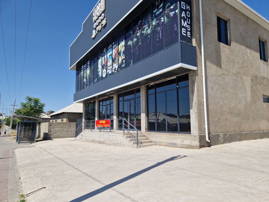 Сдаем в аренду помещение 210 кв.м. Второй этаж двух этажного здание.