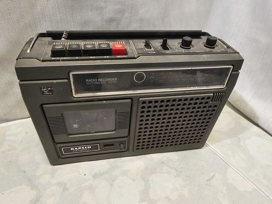 Defect Radio casetofon vintage Kapsch KR 220A