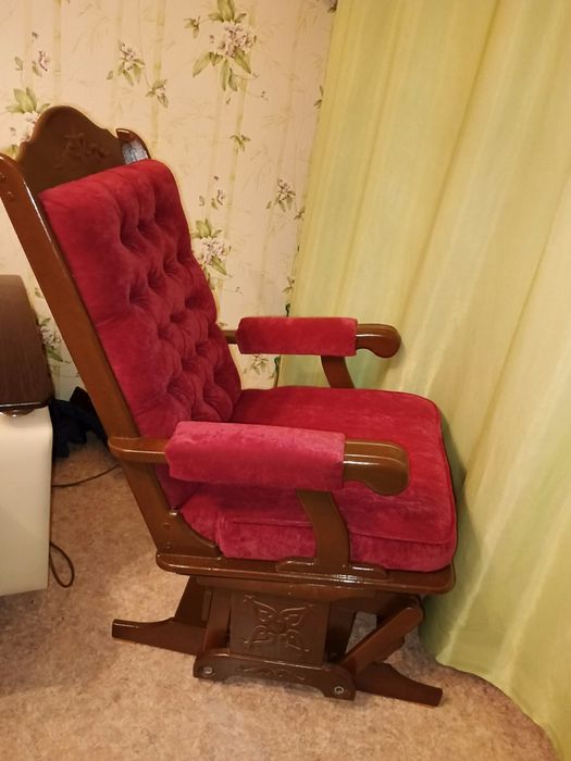 Продам кресло качалка