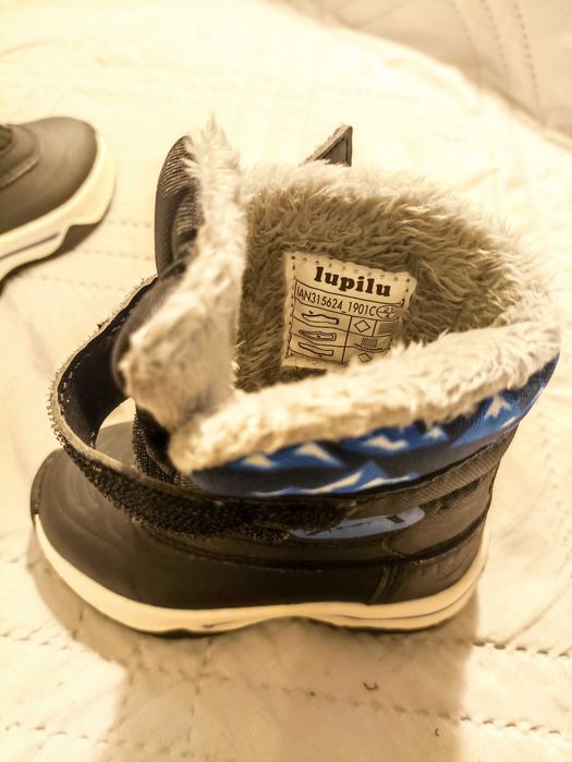 Бебешки ботуши за момче 21 номер.